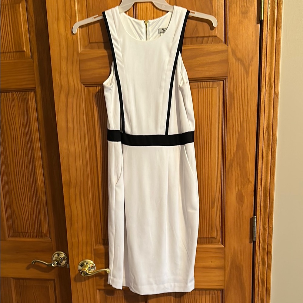 Worththington Elegant White and Black Sleeveless Dress like new